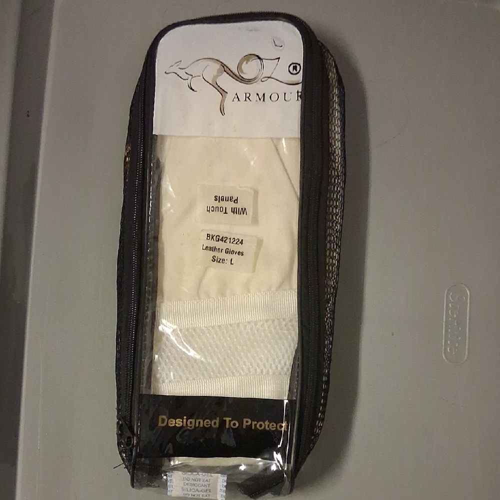 Armour White Leather Gloves